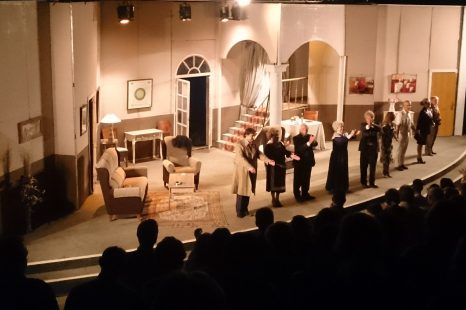 ¡Rotundo Éxito! Así se puede calificar la representación teatral de la obra Los Árboles Mueren de Pie